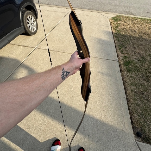 Southwest Archery 64" Spyder XL Takedown Recurve Bow with accessories - Picture 14 of 16